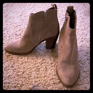 Dolce Vita sz. 6 suede ankle booties